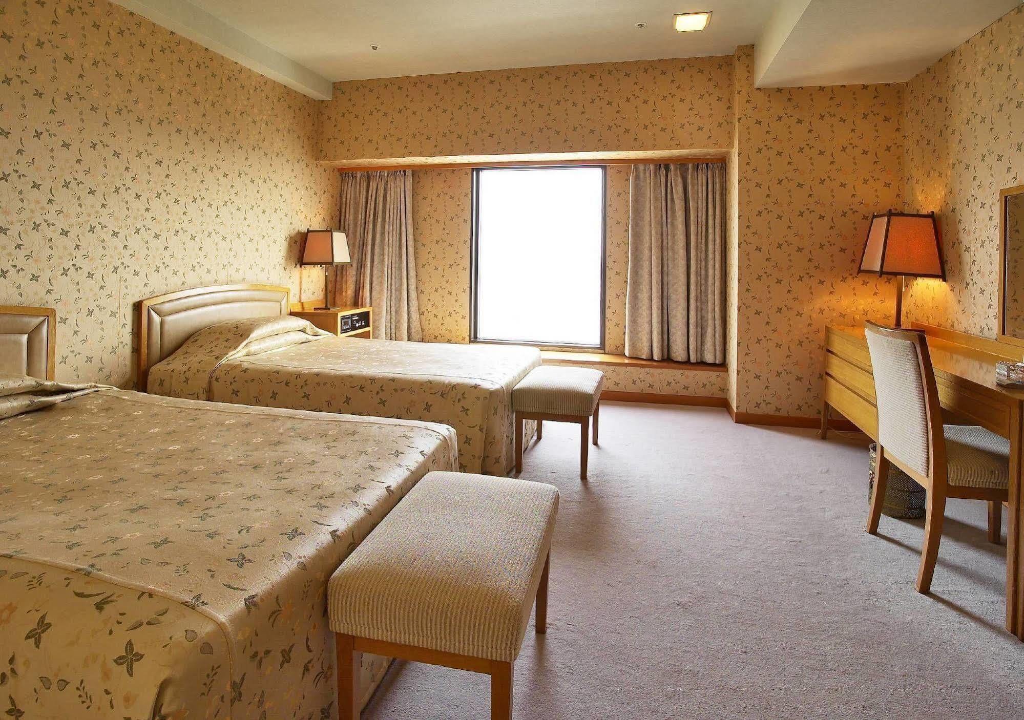 מלון Ana Crowne Plaza Kumamoto New Sky By Ihg מראה חיצוני תמונה